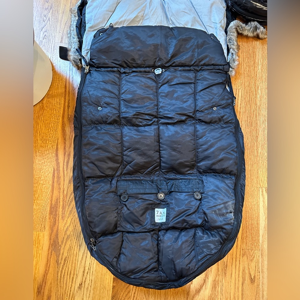 7 A.M ENFANT Le Sac Igloo